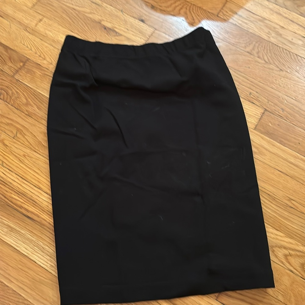 Vince black pencil skirt - size small